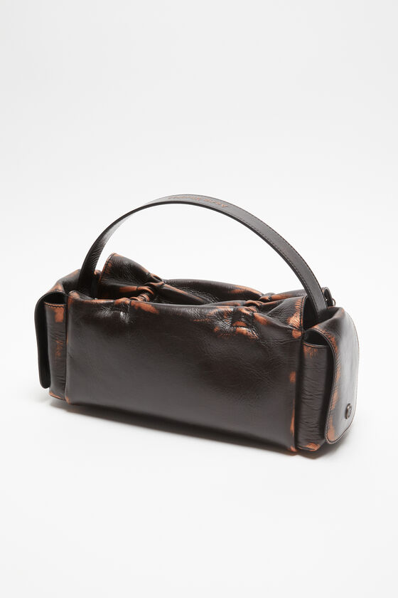 (image for) Resilient Multipocket bag